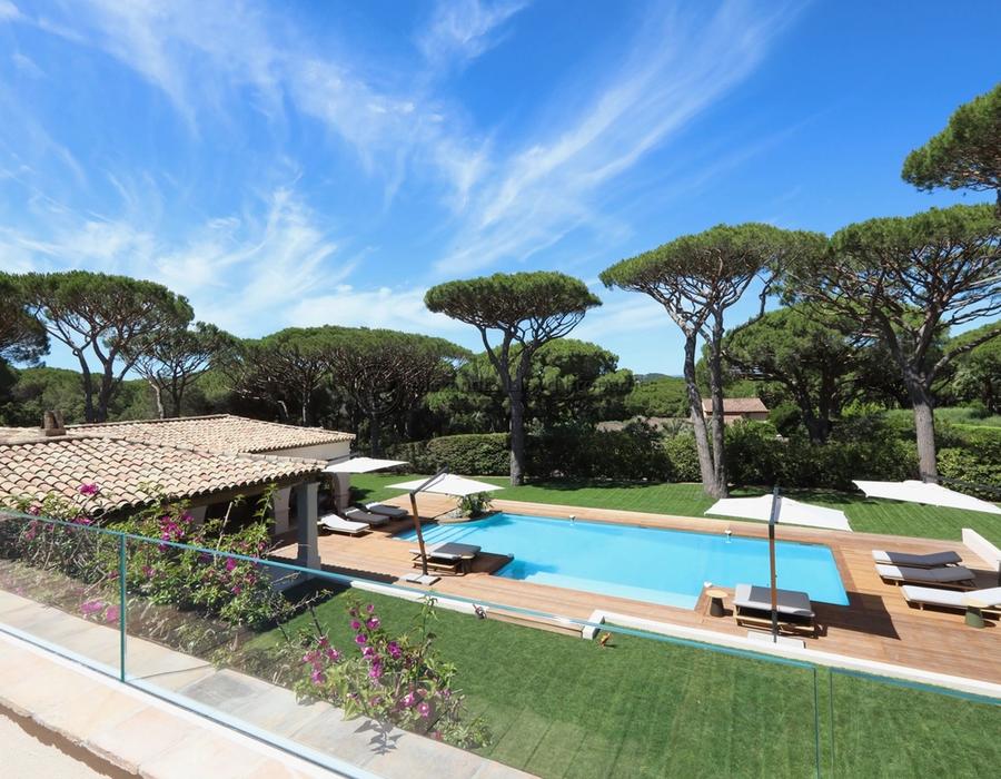 Les Parcs de Saint Tropez - a fabulous six bedroom villa for rent 5