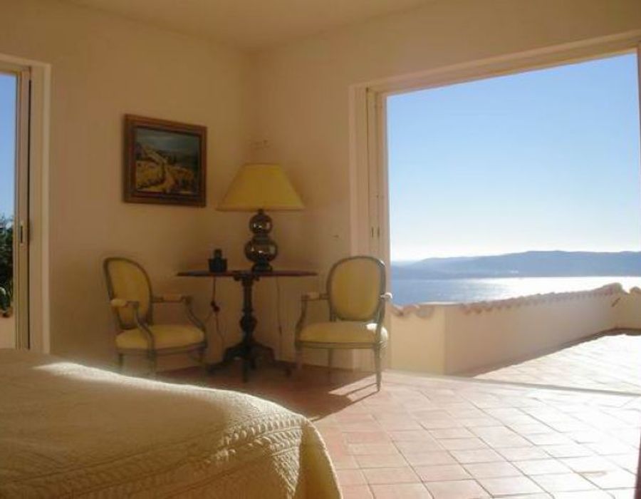 Somptuous new property in a private domain opposite Saint Tropez 1