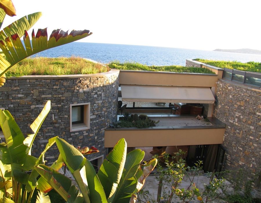 Contemporary and unique waters edge property in Cap d'Ail  5