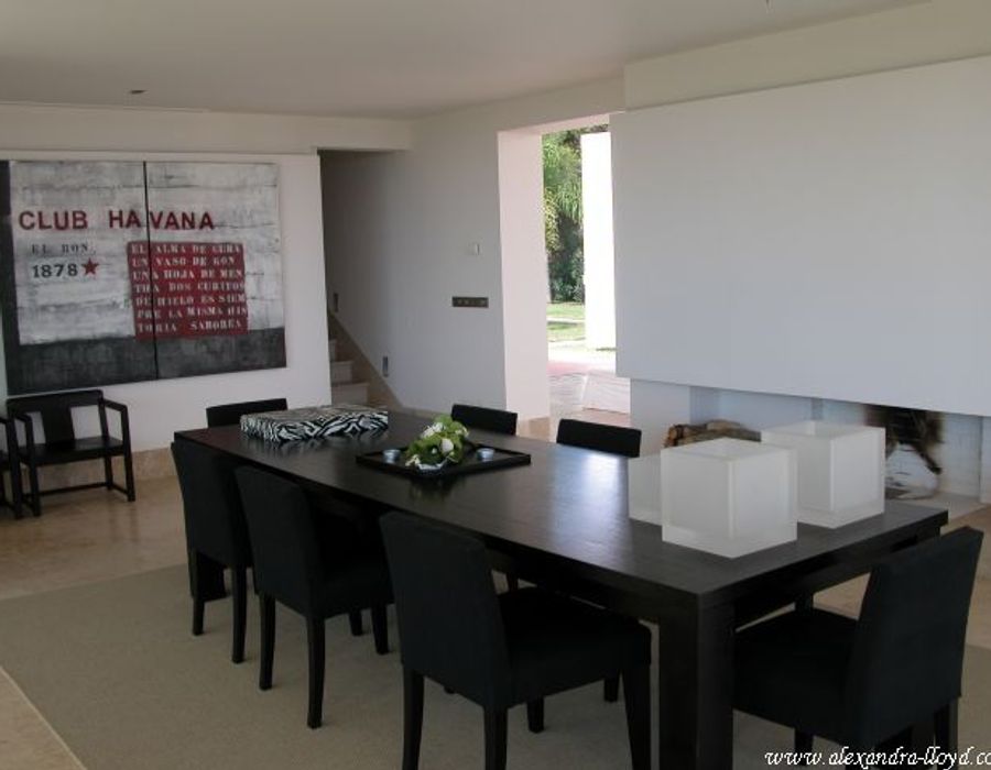 Magnificent Californian style villa overlooking the Pampelonne Beach. 2