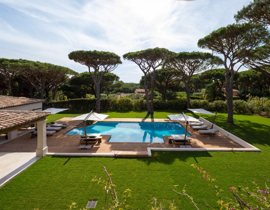 Les Parcs de Saint Tropez - a fabulous six bedroom villa for rent 2