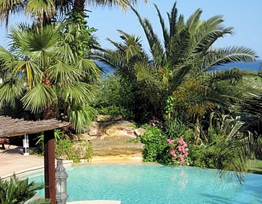 Florentine style villa located on the Boulevard Patch - Ramatuellle 5