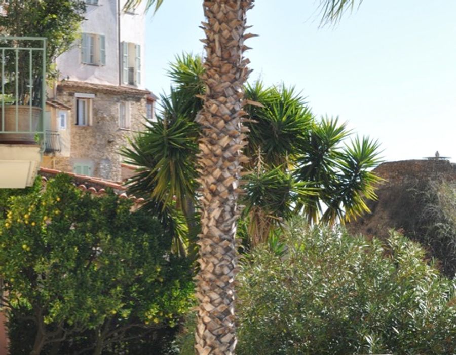Located in the village of Roquebrune Cap Martin 1