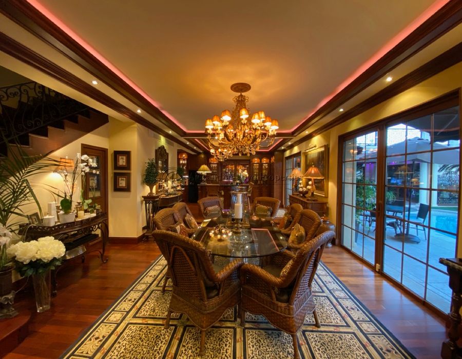 A lovely home in Mougins, close to the village all amenities 6