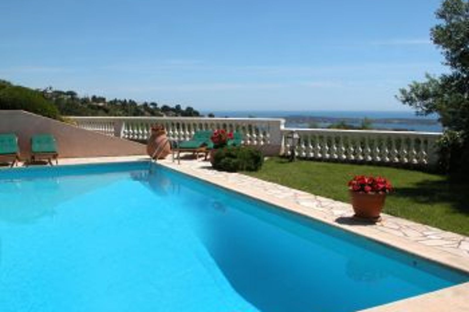 Stunning Provencal property located in the prestigious Super Cannes