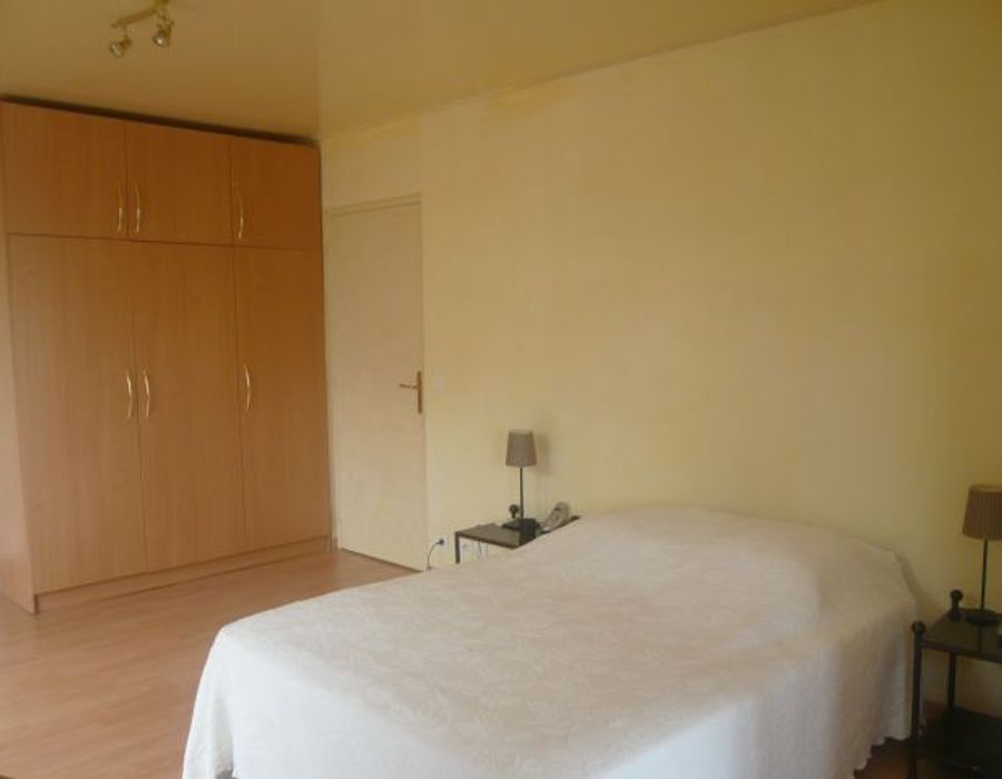 Large property located close to the centre of Cannes 6