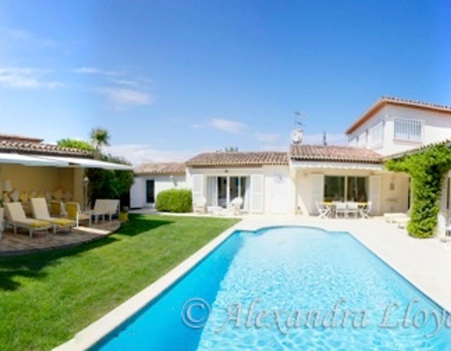 Charming village house in the heart of Saint Tropez 3