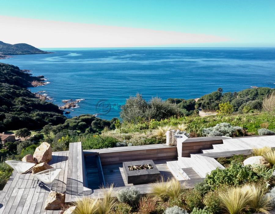 A wonderful property in an extraordinary setting in South Corsica, close to Ajacccio 1