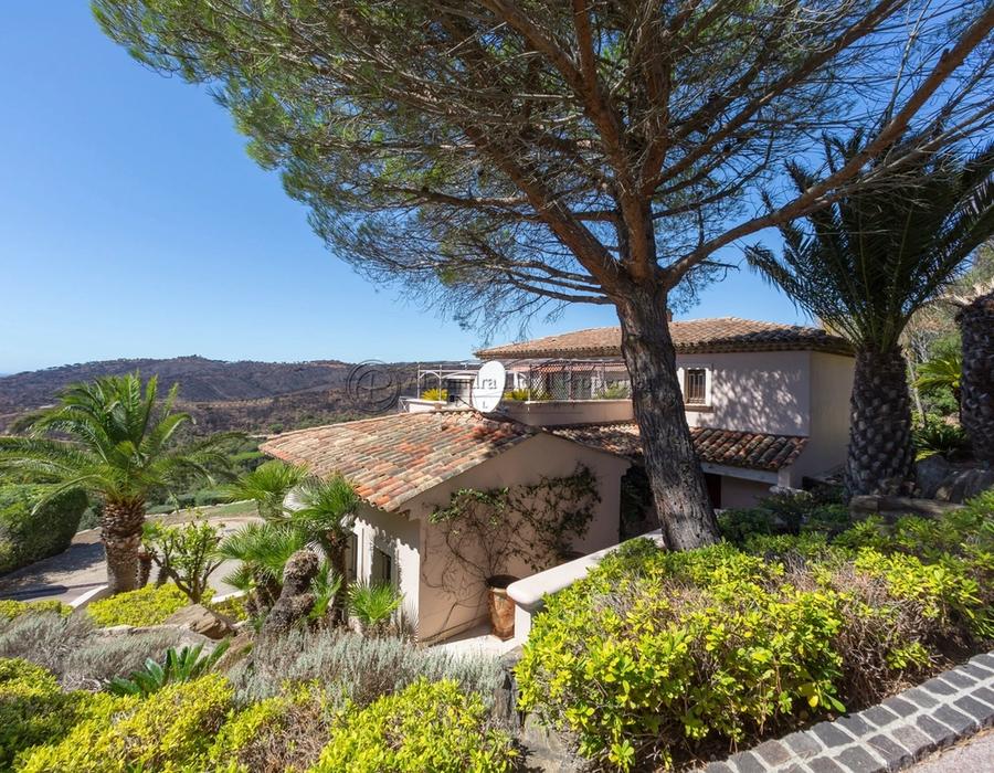 Great views and a lovely family home in l'Escalet, Ramatuelle 3
