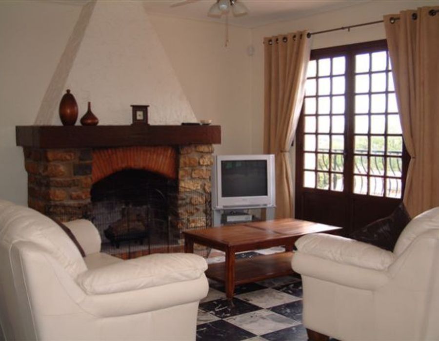 A cosy villa located in Saint Paul de Vence 2