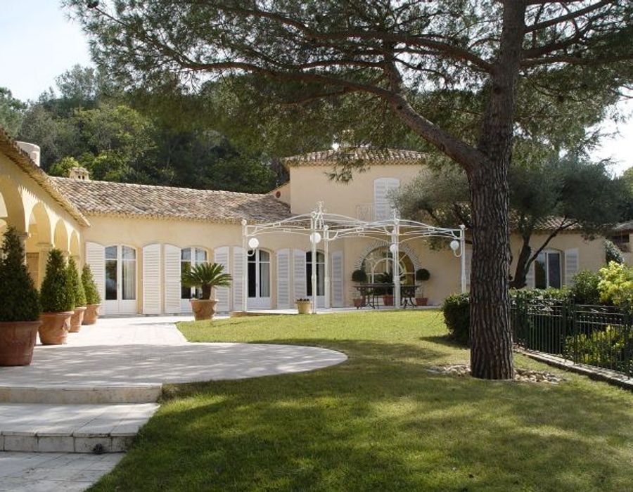 Stunning Neo Provencale villa in the heart of Parcs de St Tropez 5
