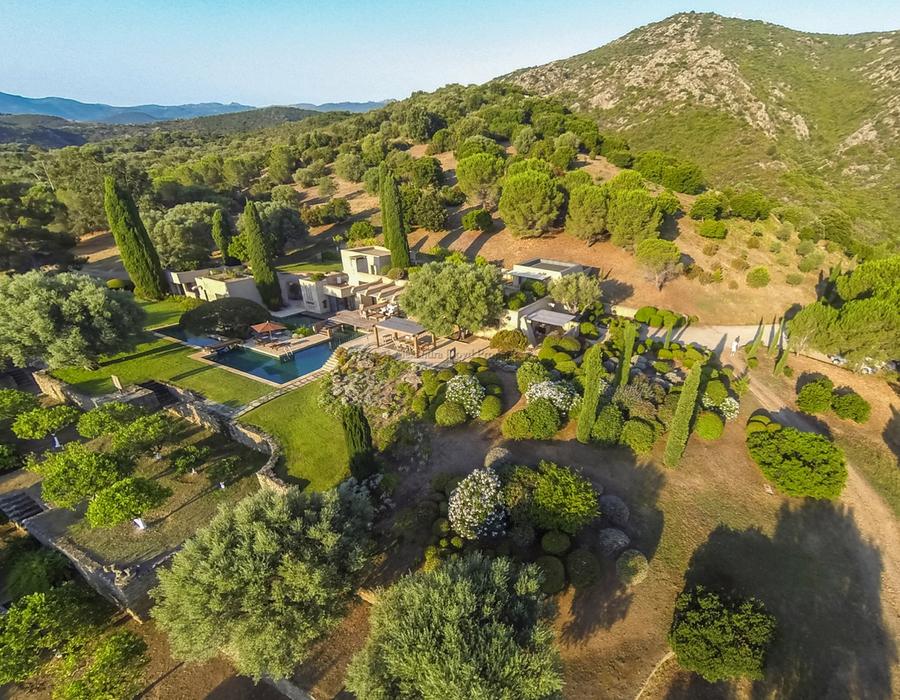 A spectacular property for rent in Saint Florent, North Corsica 3