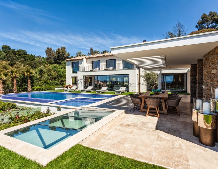 Contemporary luxury in La Crox Valmer - 10 bedrooms 2