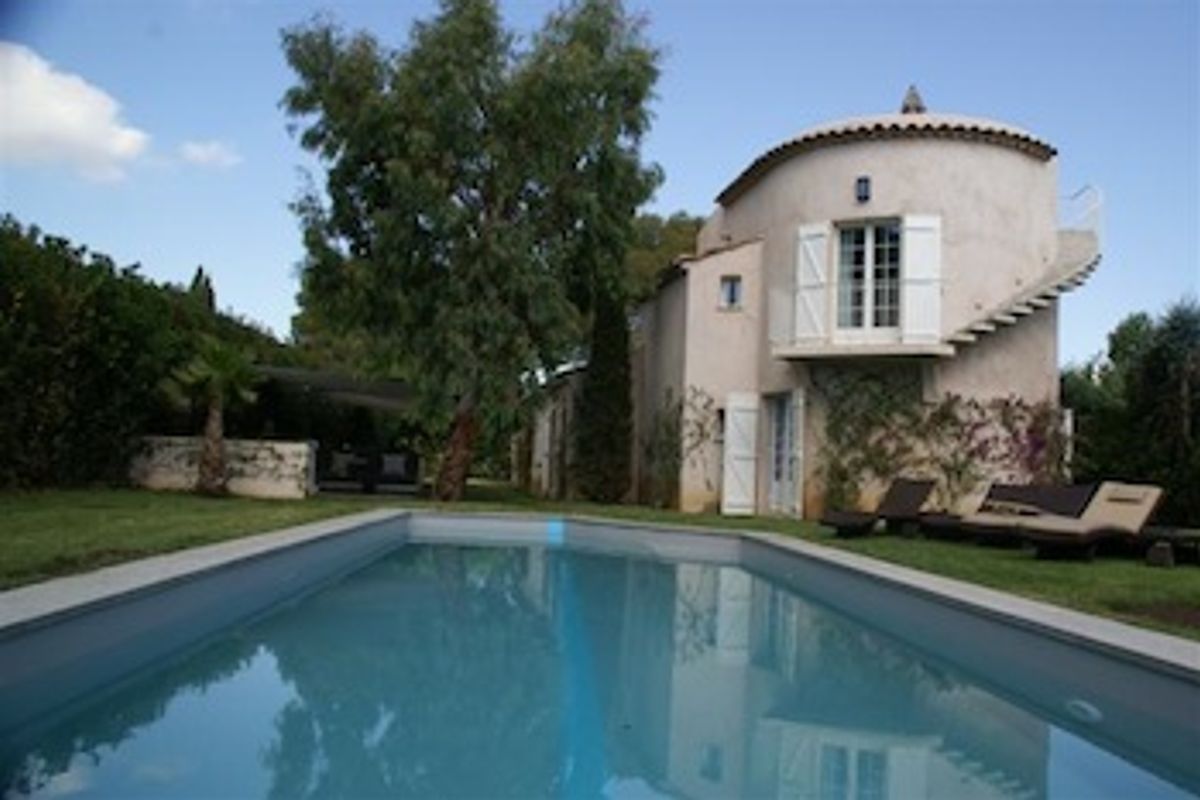 Provencal style property located in Saint Tropez