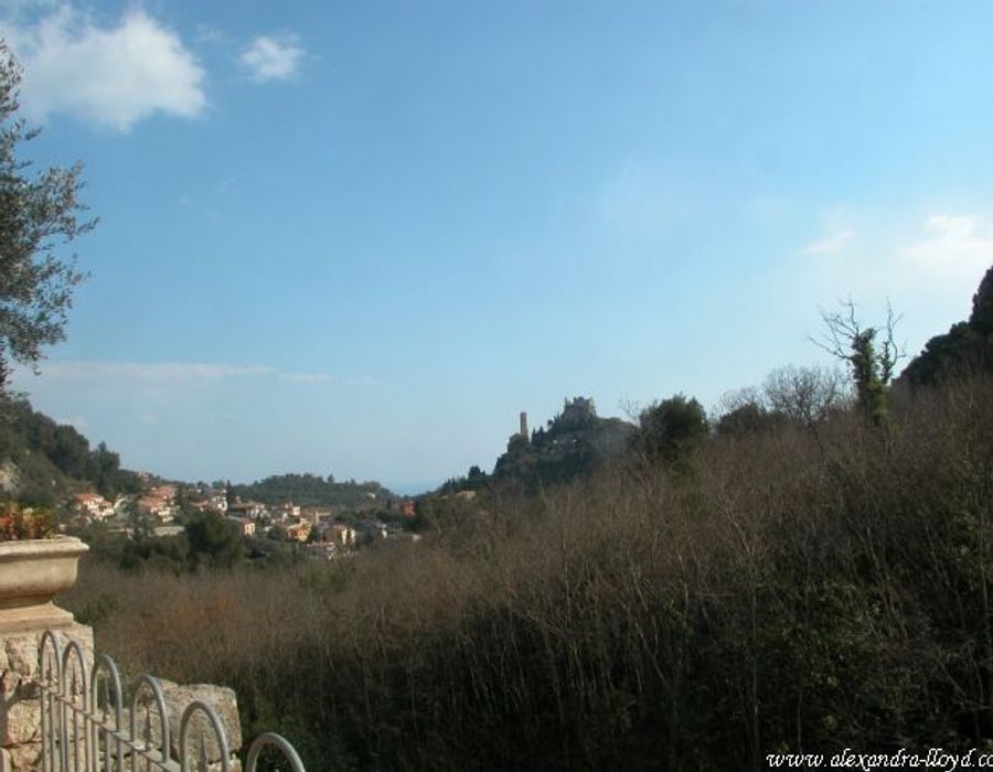 Neo Prvencal villa opposite Eze village 2