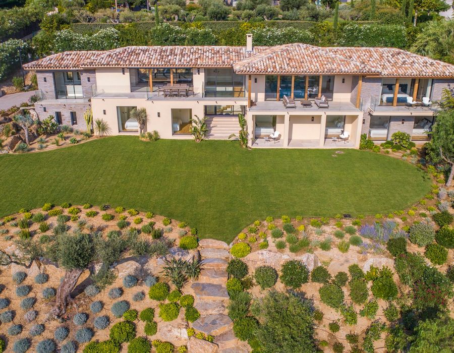 Stunning location, views and design, Bellevue Saint Tropez 3