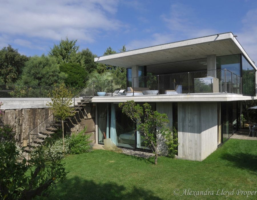 Stunning new contemporary property in Beauvallon 2