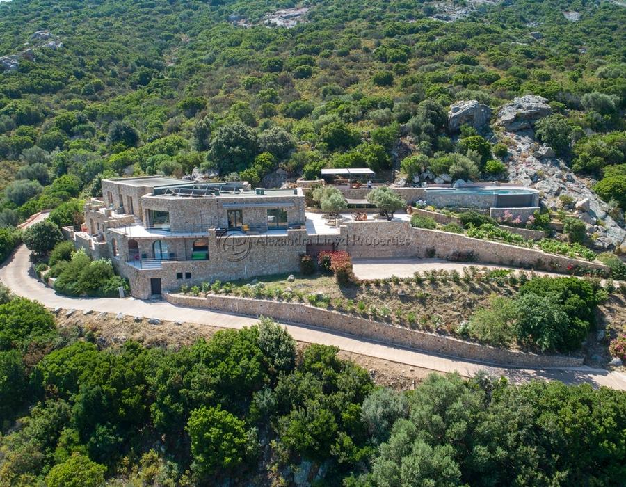Ultimate elegance and breathtaking views in Calvi 4