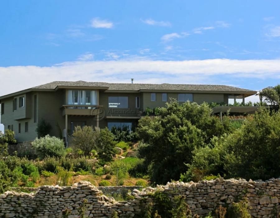 Stunning villa for rent in Sperone, South Corsica 2