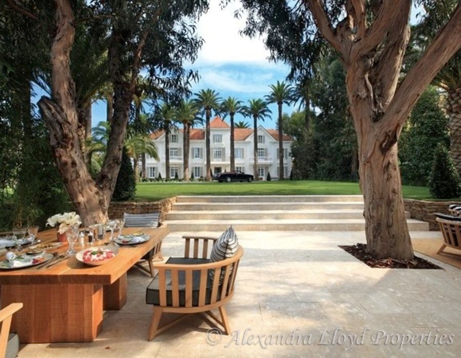 The one and only.....Chateau Saint Tropez ! 6