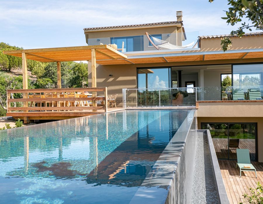 A newly built contemporary villa for rent Pianotolli, South Corsica 4
