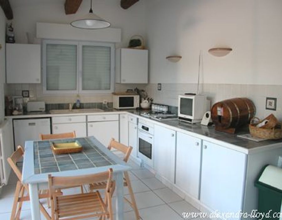 Provencal style villa in Les Parcs de Saint Tropez 3