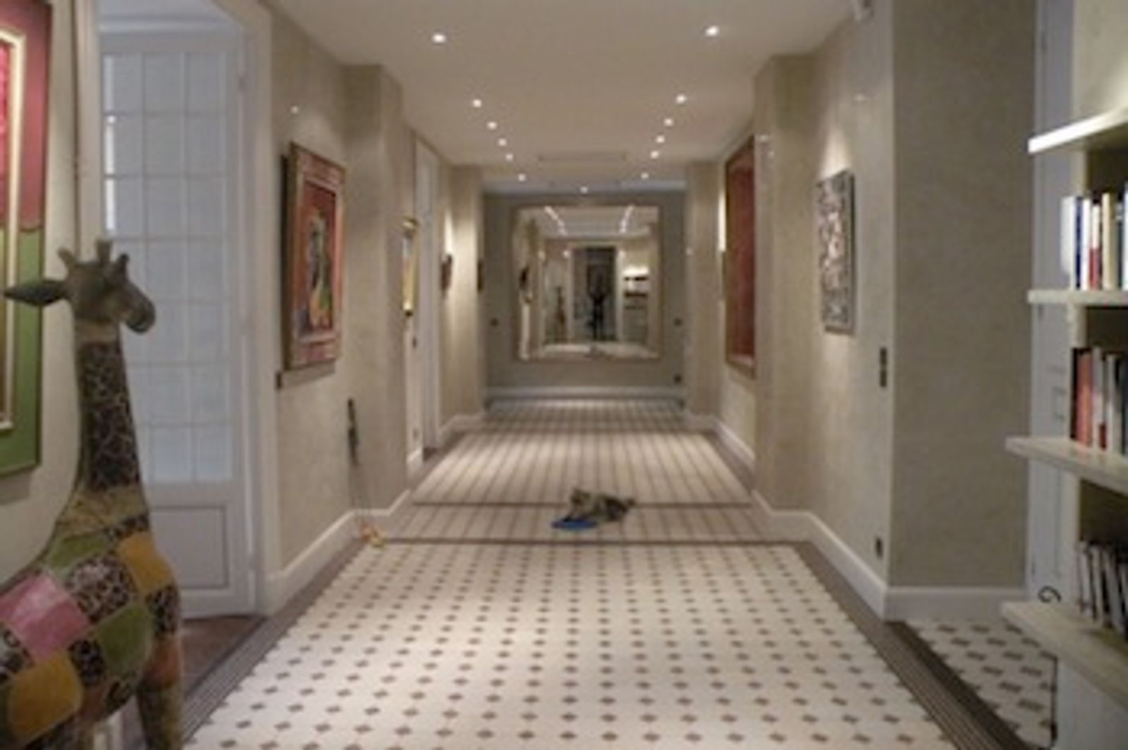 Exclusive apartment in the heart of Nice with indoor swimming pool!