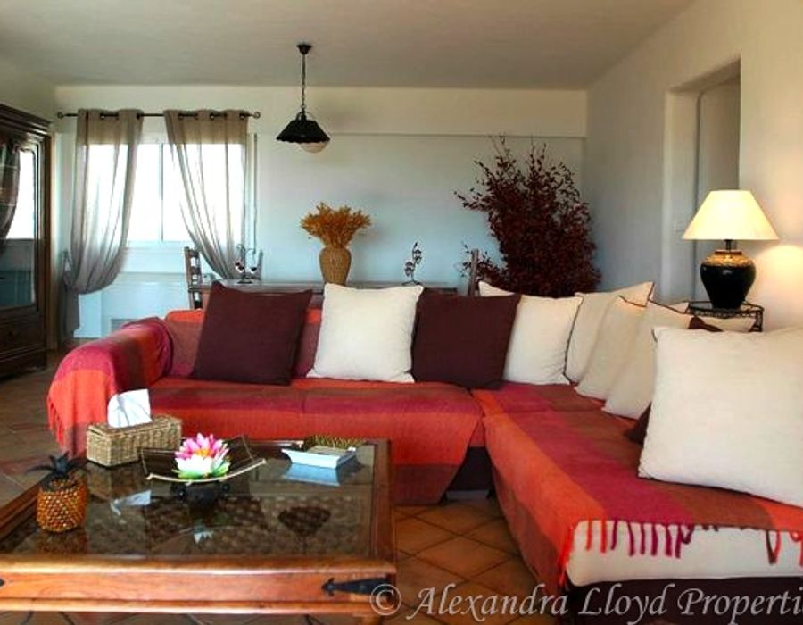 A charming villa, short distance from the beaches in Porto Vecchio 3