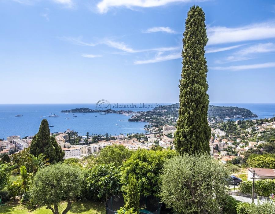 Exceptional views from an exceptional home in Beaulieu sur Mer 1