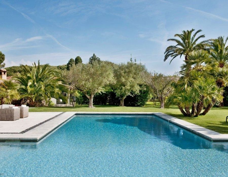 Only a few minutes from the village and Pampelonne beaches 5