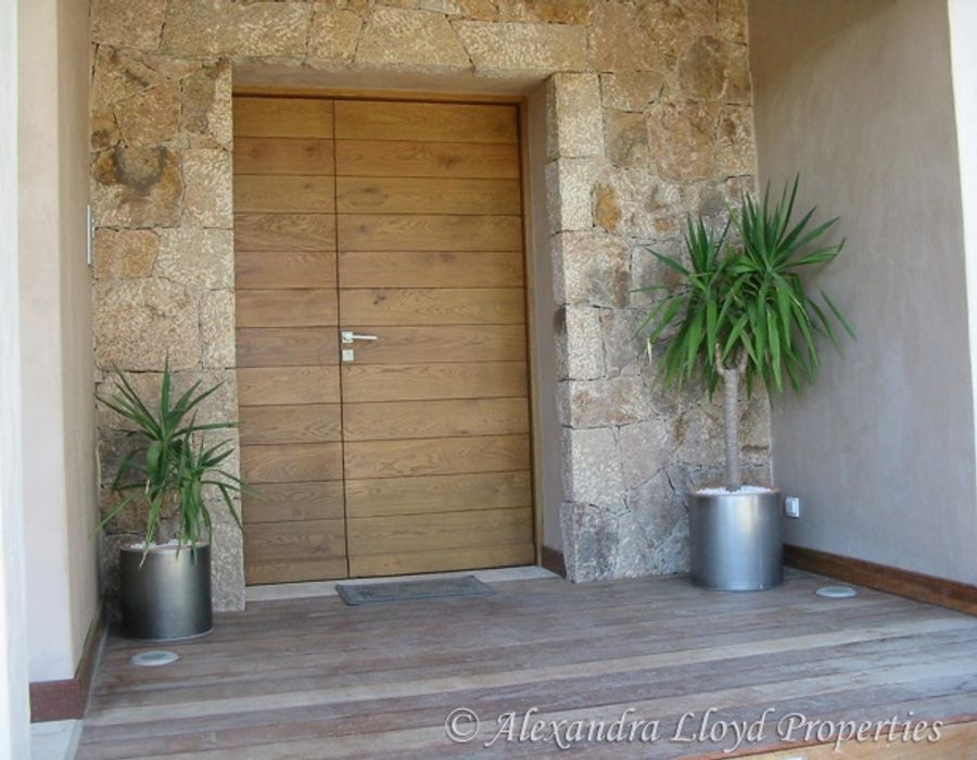 Stylish property located in the Trinite area of Porto Vecchio 1