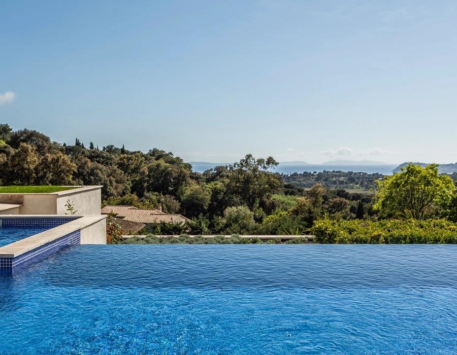 Contemporary luxury in La Crox Valmer - 10 bedrooms 5