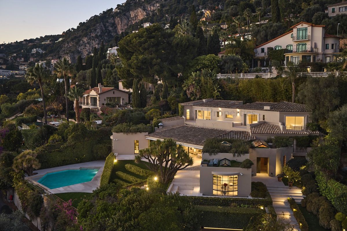 Exceptional villa with panoramic sea views in Villefranche-sur-Mer