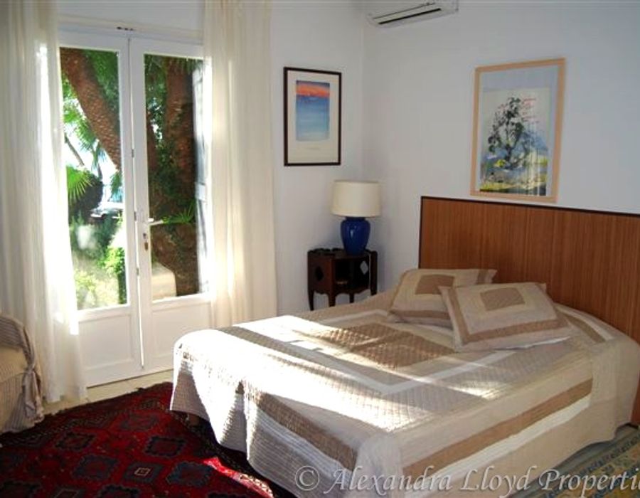 Waterfront Villa in Beaulieu sur Mer 3