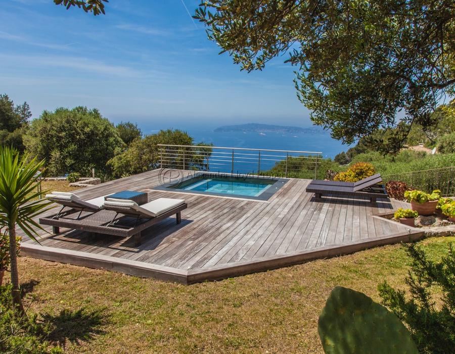 Spacious villa with exceptional views for rent in Cap d'Ail 3