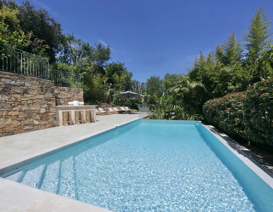 Fabulous newly renovated property in the Sinopolis domaine, close to Saint Tropez 5
