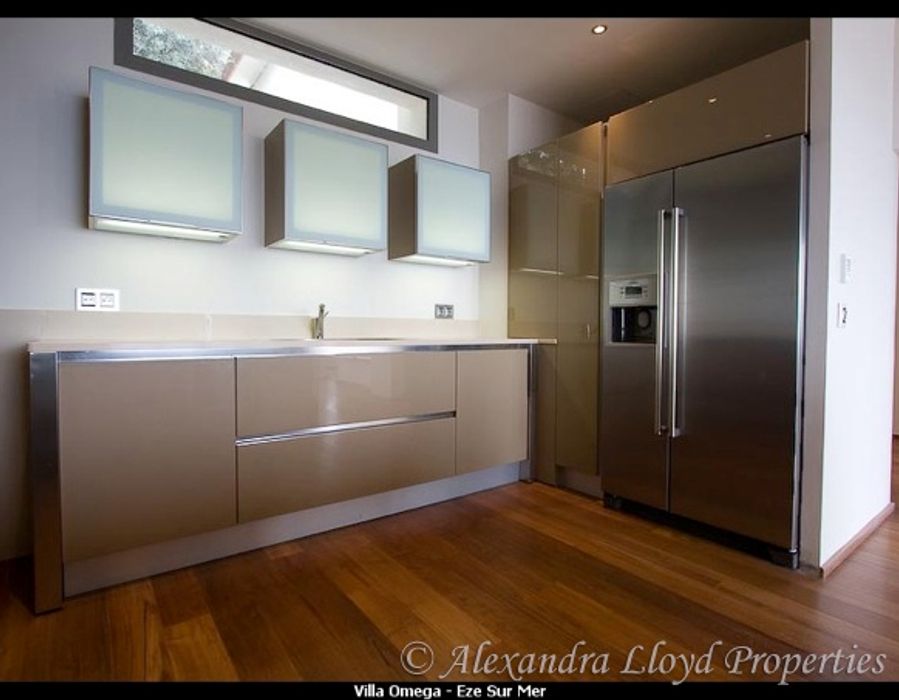 Newly renovated villa located in Eze with great sea views 3