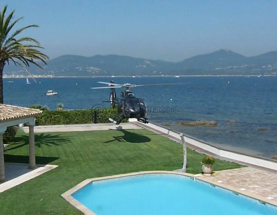 Stunning waters edge properties at the entrance of Saint Tropez 6