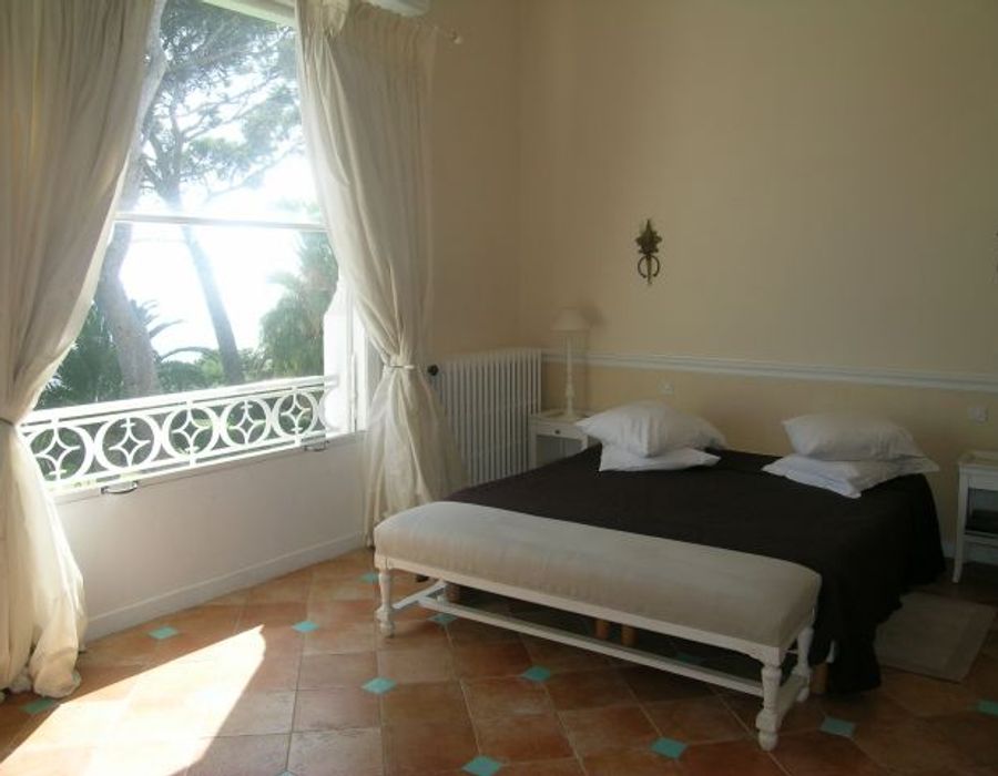 A stunning water front property located in Saint Raphael 3