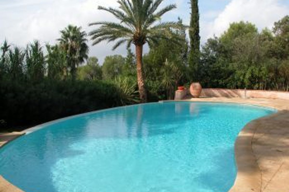 Provencale Villa in a private domain with sea views