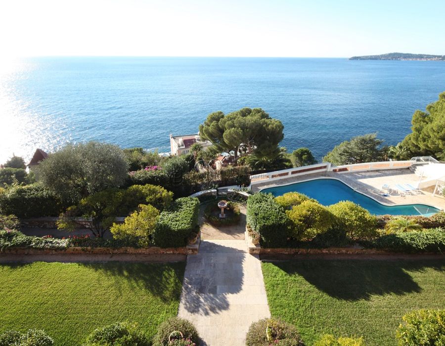 New on the rental market - Belle Epoque Villa in Cap d'Ail 2