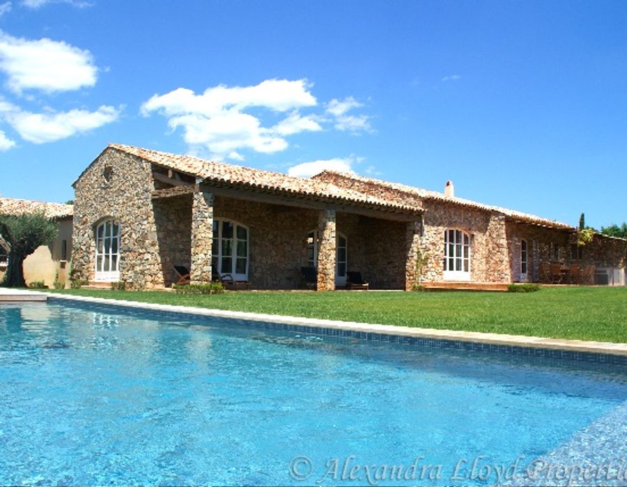 A lovely property surrounded by vineyards in Ramatuelle 3