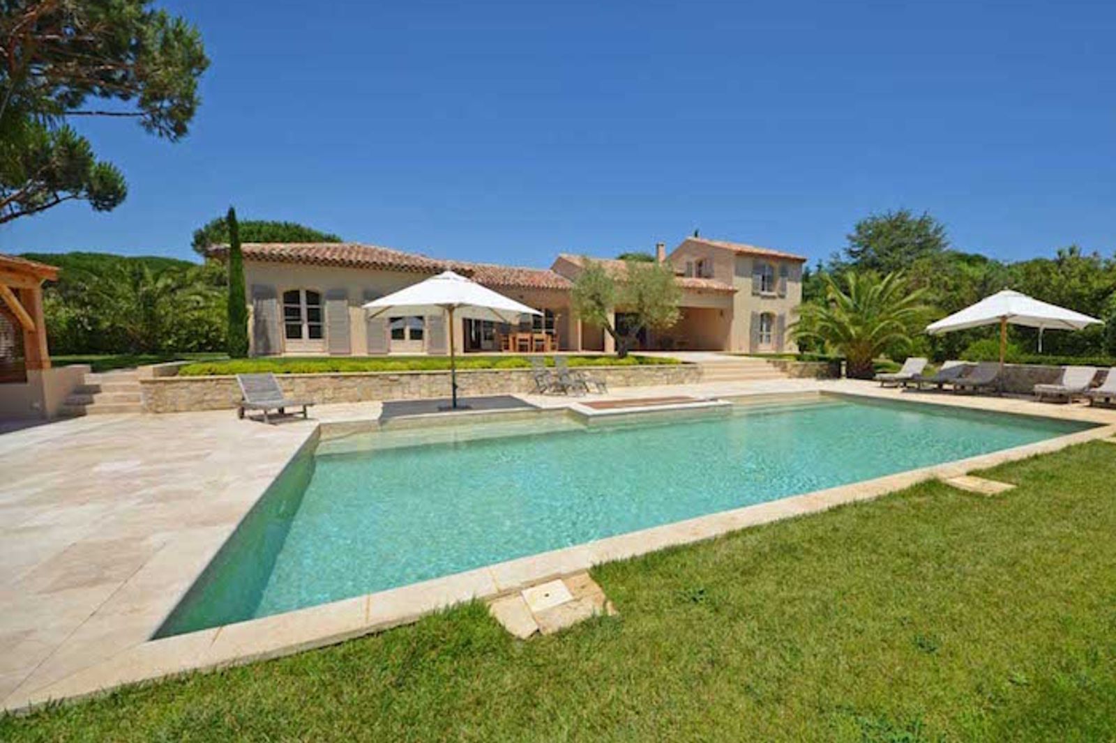 A stunning newly built Neo Provencal style property in La Moutte