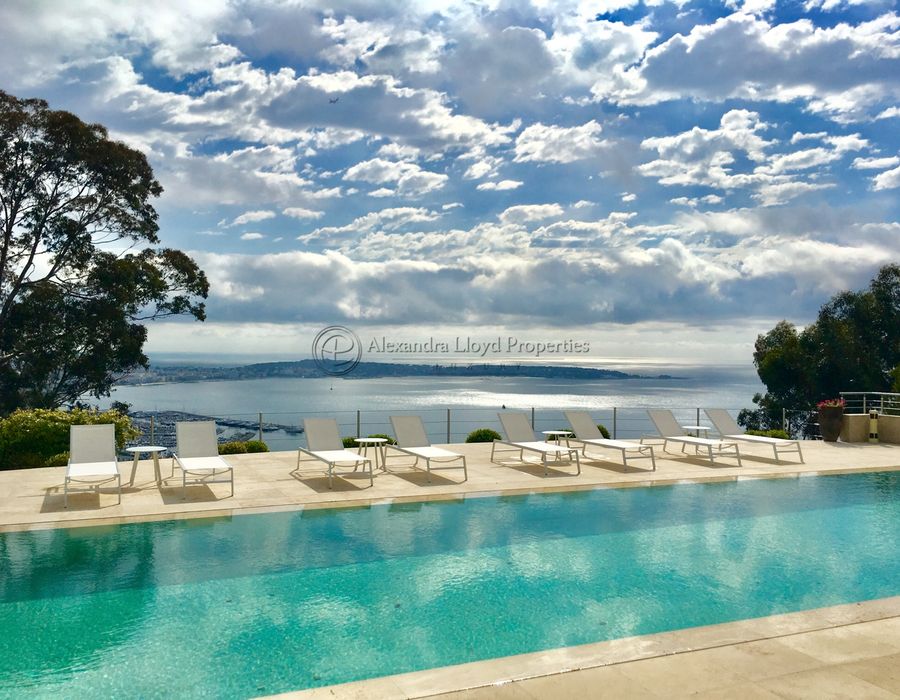 Wonderful property in the hills of Cannes with exceptional views 6