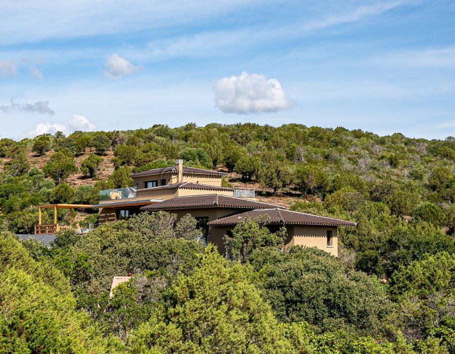 A newly built contemporary villa for rent Pianotolli, South Corsica 1
