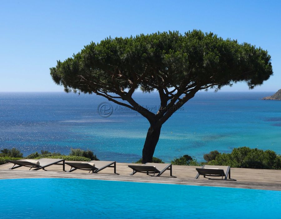 Panoramic sea views from the Domaine de l'Escalet 3