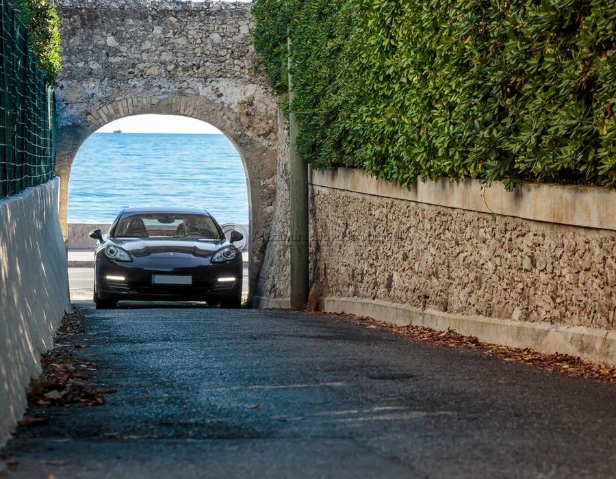 A Wonderful Art Deco Villa Located on Cap d’Antibes 5