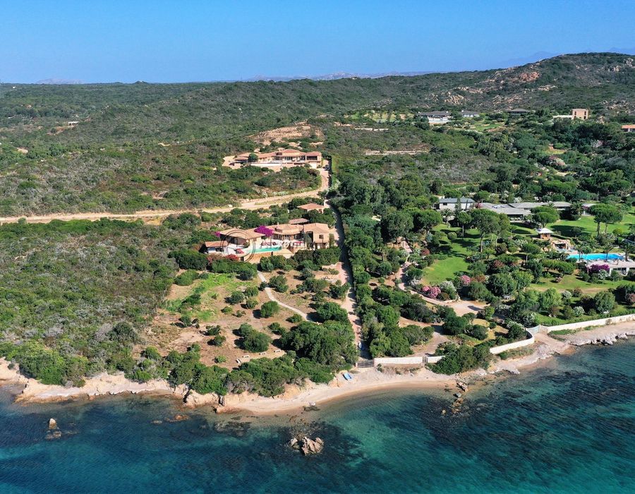 Wonderful villa for rent in Piantarella, Sperone, South Corsica 1