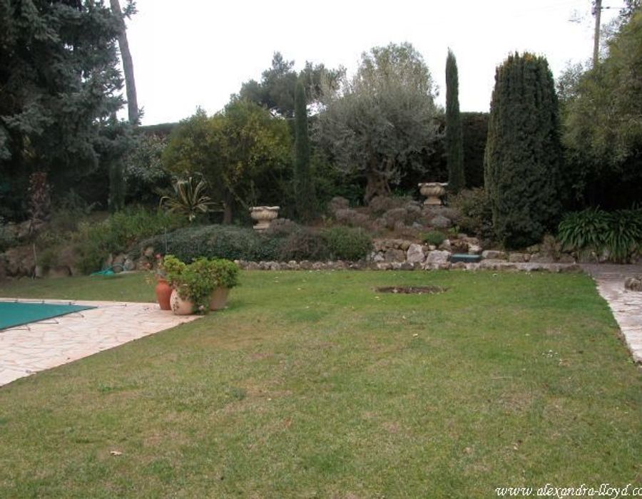 Provencal Villa in Vence 4