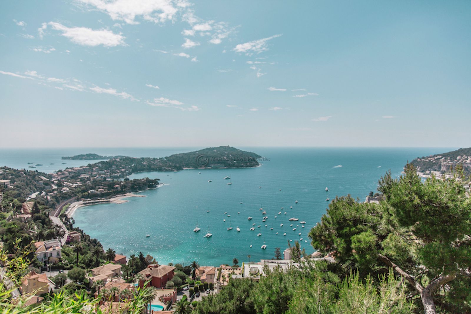 Breathtaking views over the Rade de Villefranche!